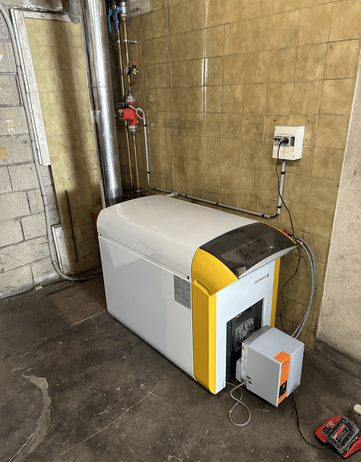 Verrons - installation pompe à chaleur : AVANT