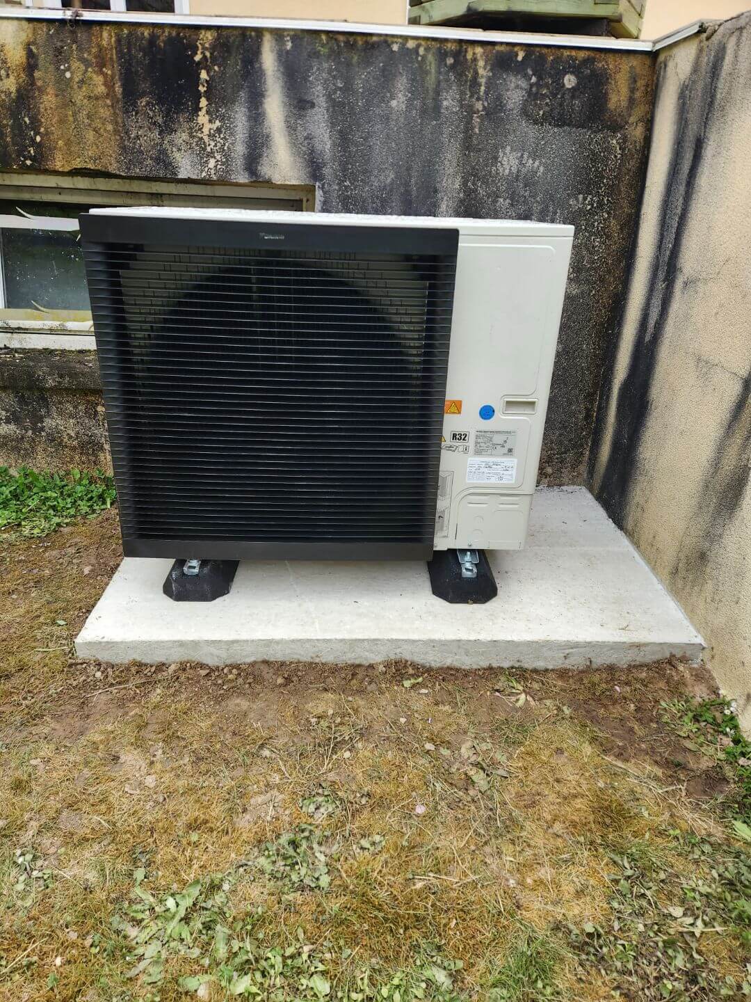 Verrons - installation pompe à chaleur : AVANT